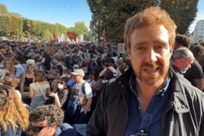 'There are now thousands of people': At the scene of student protests in Lille