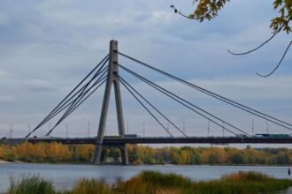 Russia strikes second major bridge in Kyiv, mayor says