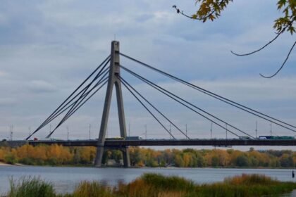 Russia strikes second major bridge in Kyiv, mayor says