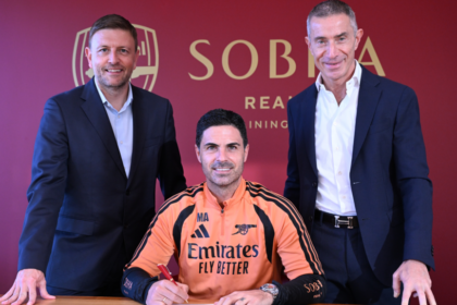 Arteta signs new contract with champions Arsenal