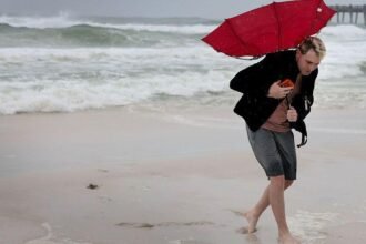 Life-threatening Hurricane Isaias makes landfall in Florida
