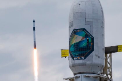 Rocket Report: SpaceX completes launch triple-header; Rocket Lab nets big contract