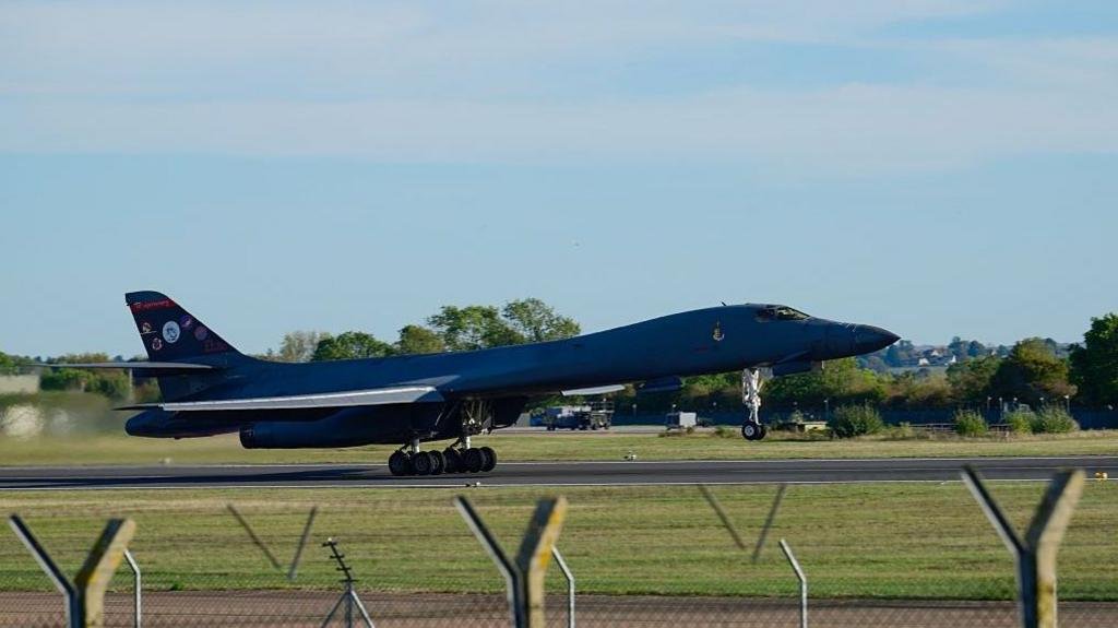 US removes all bombers from UK air base