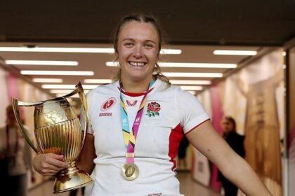 World Cup-winning captain Stratford gives birth