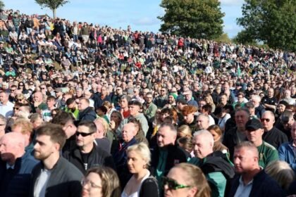 Huge crowds turn out in support of residents over Drumcree parade dispute