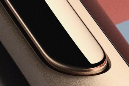 Google teases Fitbit Edge launch next week