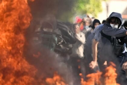 Hundreds of schools closed as fiery French student protests spread