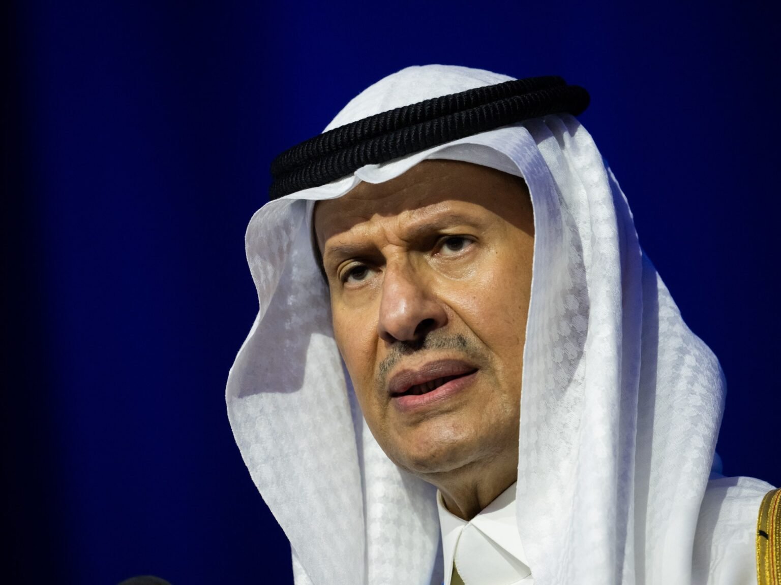 Saudi Arabia says East-West pipeline pumping 5.8 million bpd