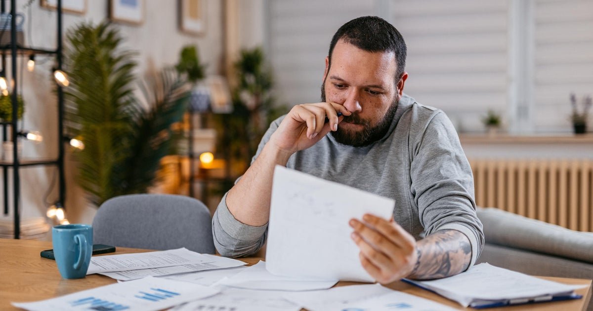 Debt consolidation loans vs. debt consolidation programs: What's the difference?