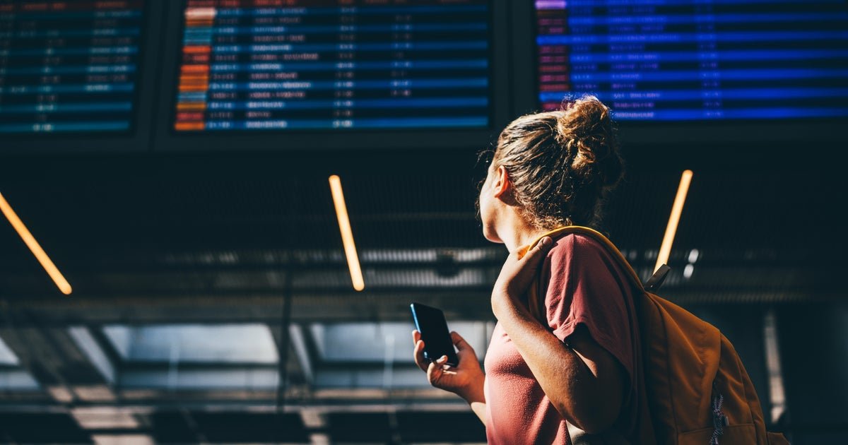 When to book Thanksgiving and Christmas flights for the best deals