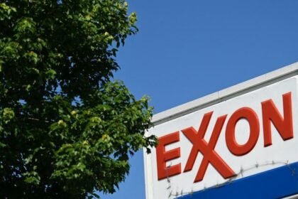 Supreme Court to weigh energy companies' bid to end climate-change suit