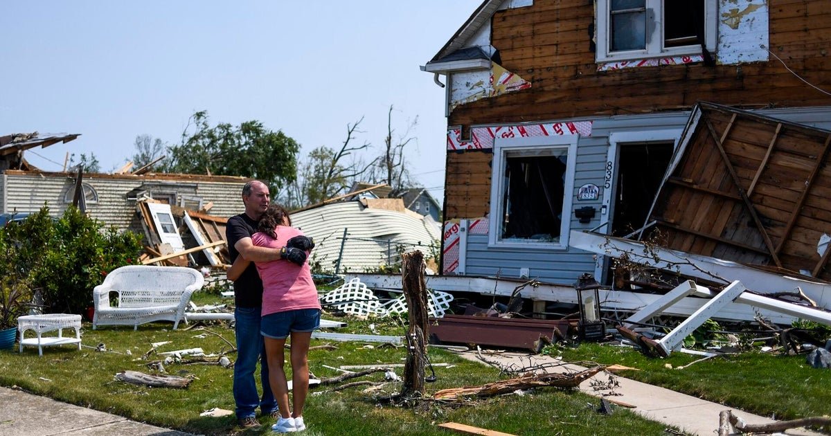 Trump announces tornado aid for Menasha after CBS News report