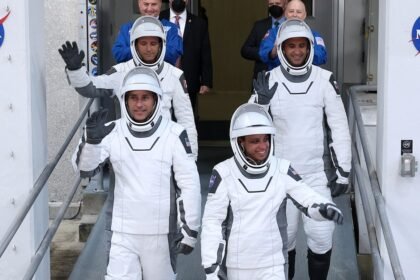 Crew launches to space station with astronaut who'll miss birth of 3rd child