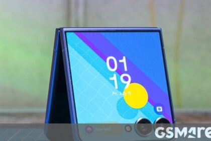 Samsung Galaxy Z Fold7 and Flip7 One UI 9 update is now available in the US