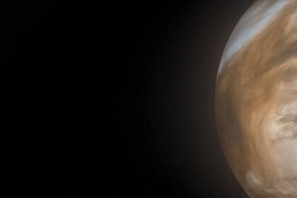 Venus' mysterious haze is actually cosmic dust