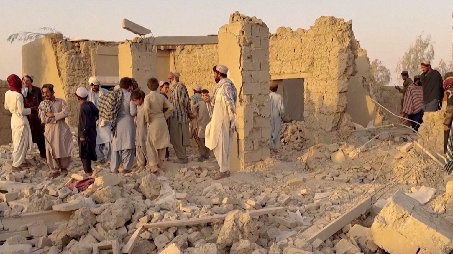 Afghanistan says Pakistani airstrikes killed women and children