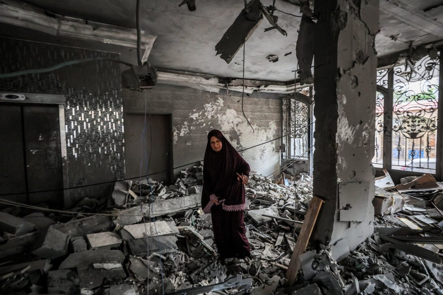 Israeli air attack on residential apartment in Gaza kills 5 Palestinians