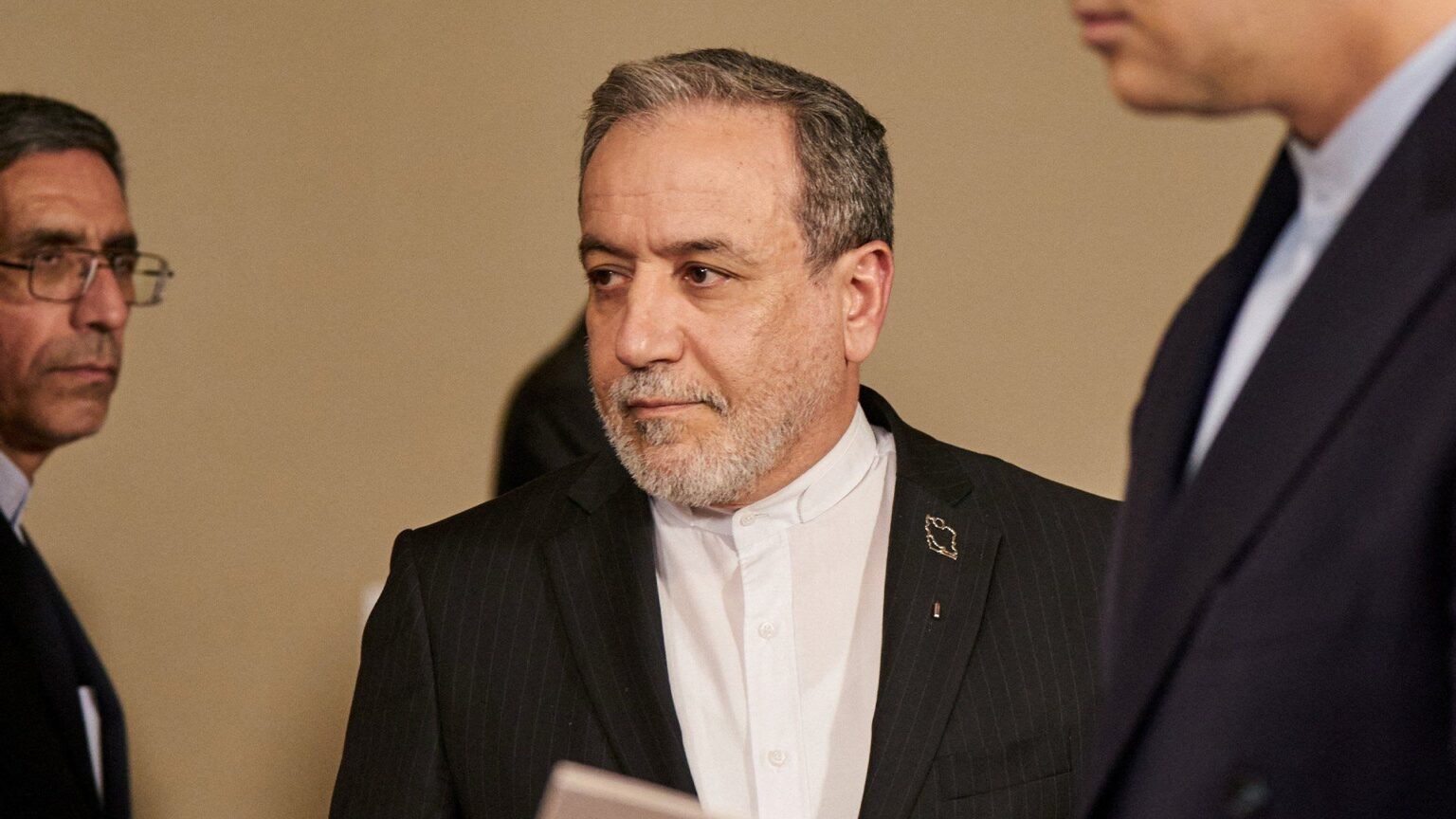 Iran tells US: there is ‘no military solution’ to end the war