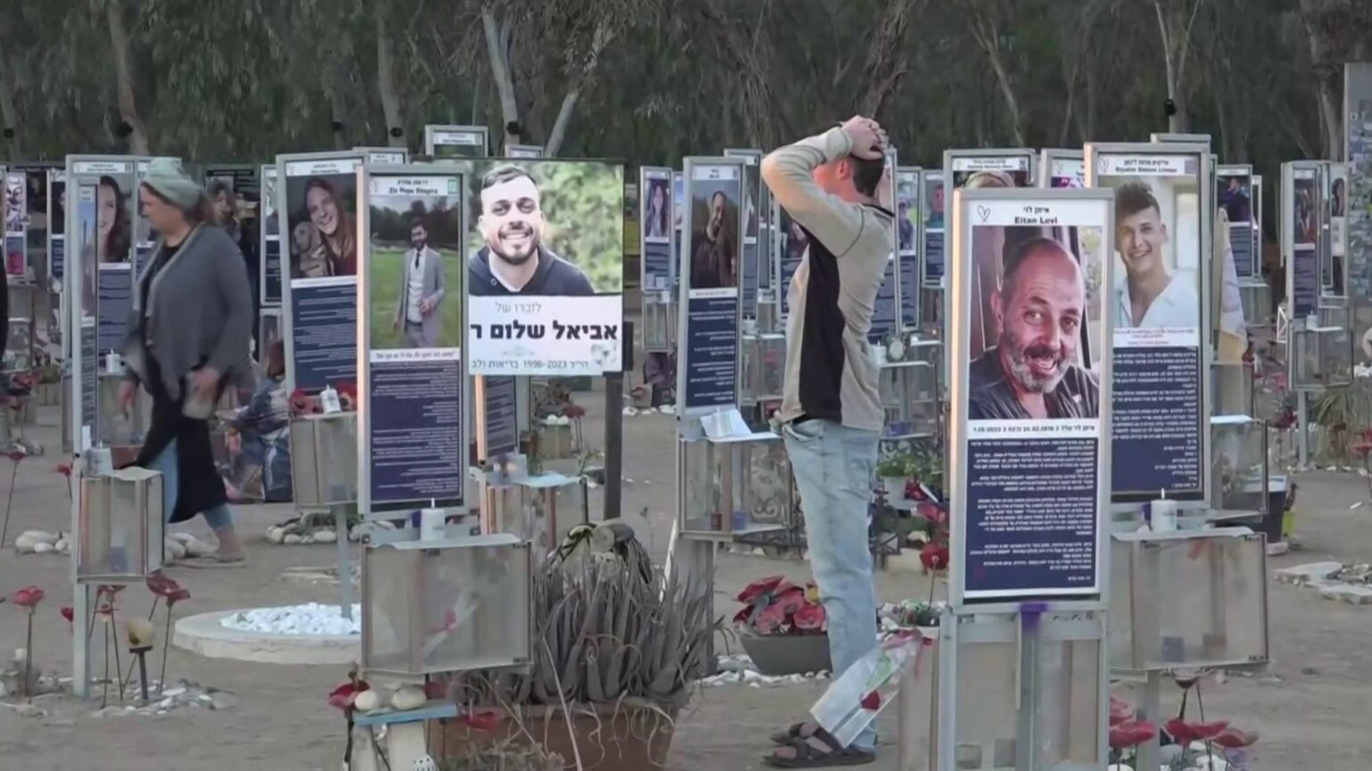 Israelis pause to mark October 7 Hamas-attack anniversary