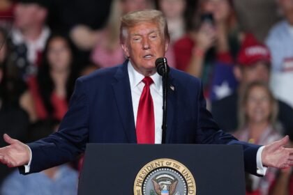 Trump interrupted by protesters at Texas rally