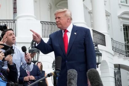 Trump calls for new president in Ukraine