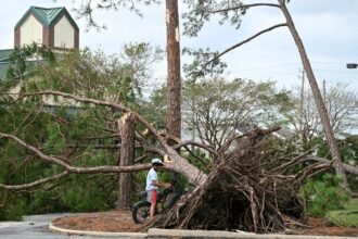 Hurricane Isaias kills four, leaves 650,000 without power in Florida