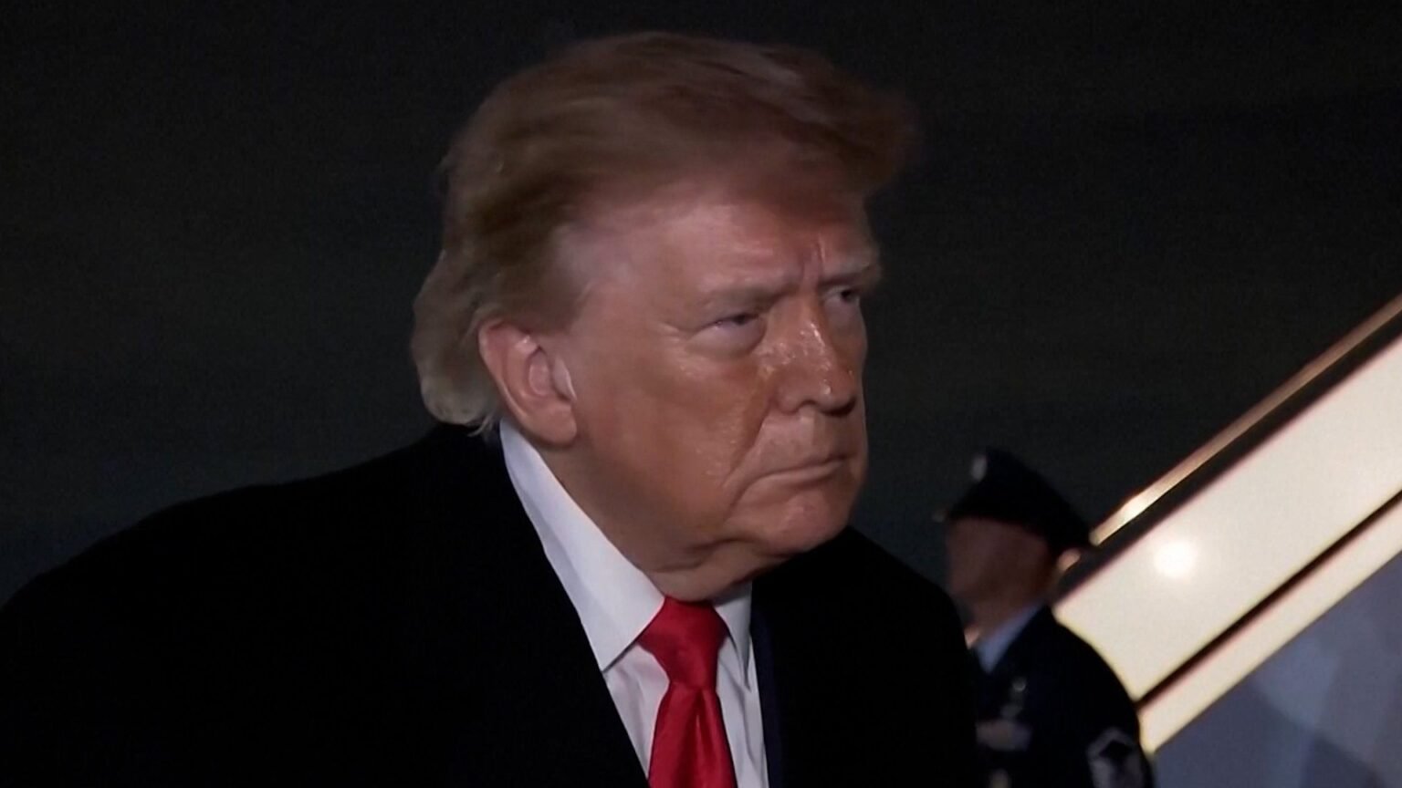 Trump calls for Ukraine election, says Zelenskyy failed to end war