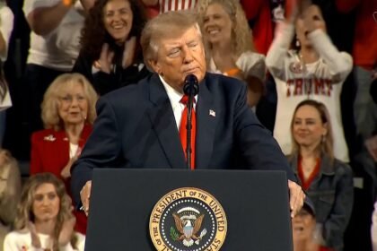 Trump’s brash remarks entertain crowd at election rally in Tennessee