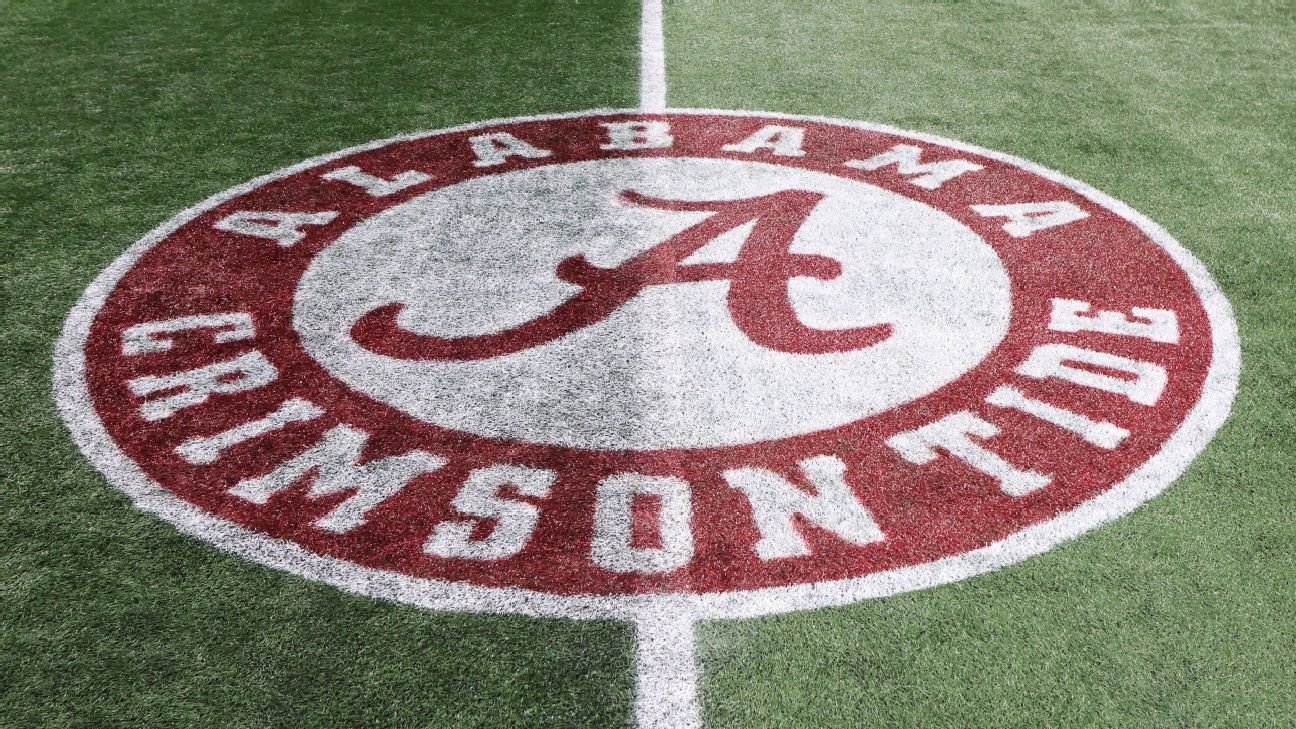Alabama TE Ford hopes to play vs. Georgia despite broken arm