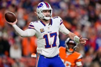 NFL awards: Allen MVP favorite, Purdy closing in fast
