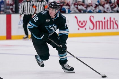 NHL tonight: What to watch as 10 more teams make their season debuts