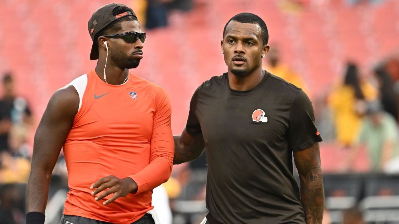 Follow live: Browns host Steelers in AFC North clash