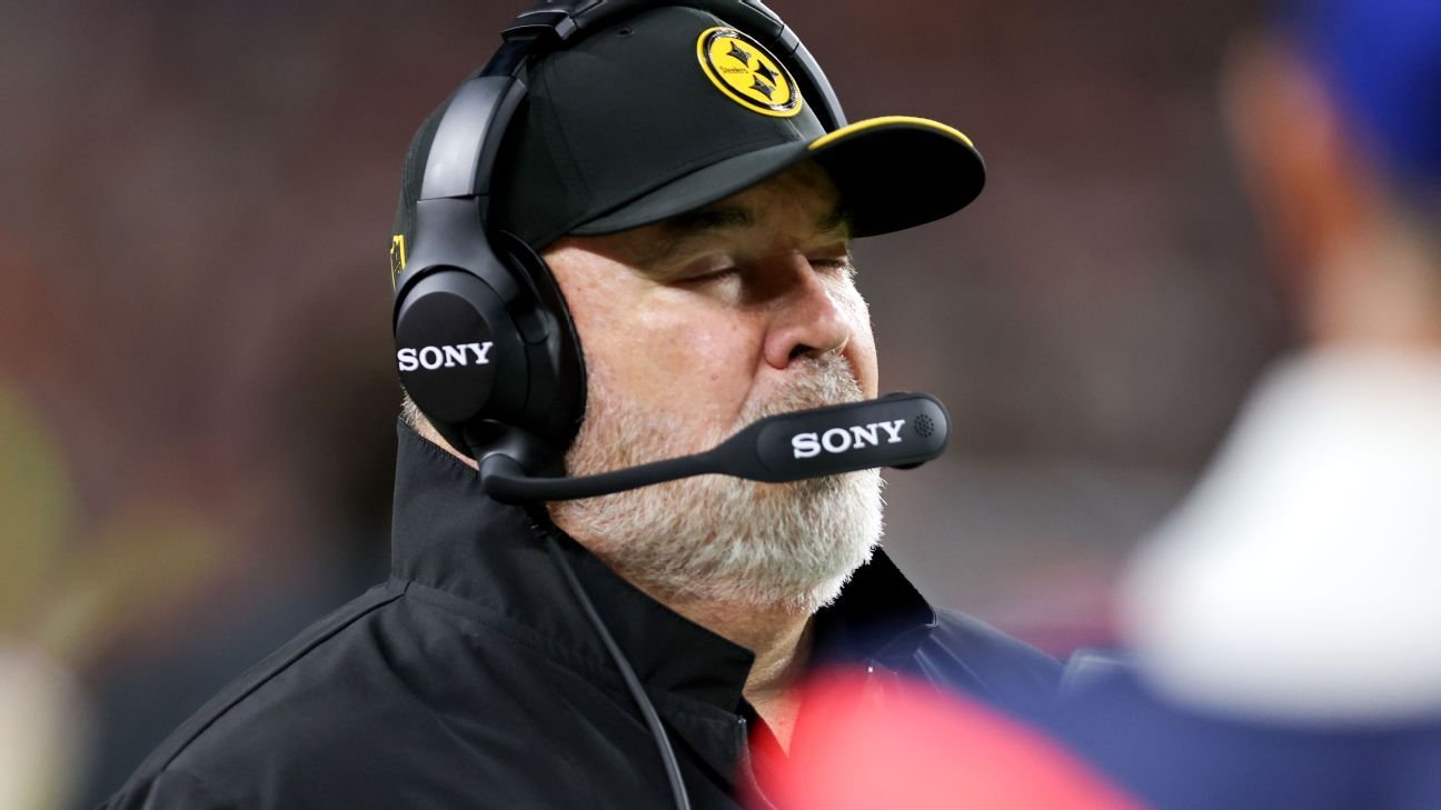 Steelers' McCarthy regrets angry exchange with Rodgers in frustrating loss