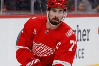 Amid trade request, Red Wings move Larkin to IR before home opener
