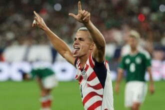 Sullivan, 17, becomes youngest USMNT scorer with stunner vs. Mexico