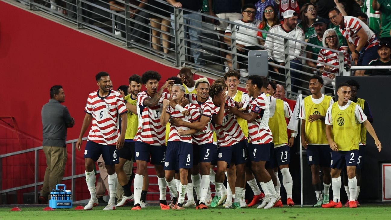 Recap: Sullivan becomes youngest U.S. scorer as Pochettino & Co. thump 10-man Mexico