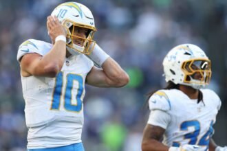 Are Texans and Chargers this bad? How should we bet the Rams?