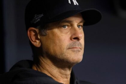 Yankees bumble their way through 'really rough night' in Game 2 loss