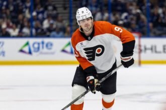 Who has a high floor and a path to power-play points? These fantasy hockey picks!