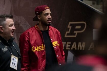 Haliburton buys tickets for students to attend Pacers game at Iowa State