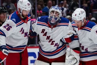 Shesterkin injured, helped off ice in second period of Rangers' loss