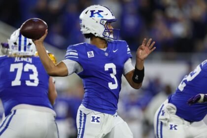 Kentucky converts 2-point play in OT to upset No. 10 LSU