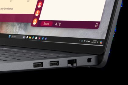 What is the purpose of a battery symbol next to a USB Port?