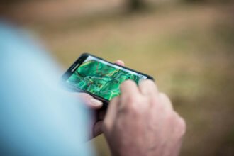 10 Handy Ways To Reuse Your Old Android Phone