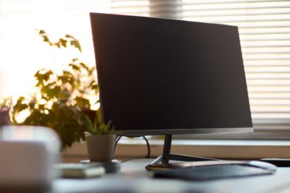 Mini PC vs. laptop: Which is better for your home office?
