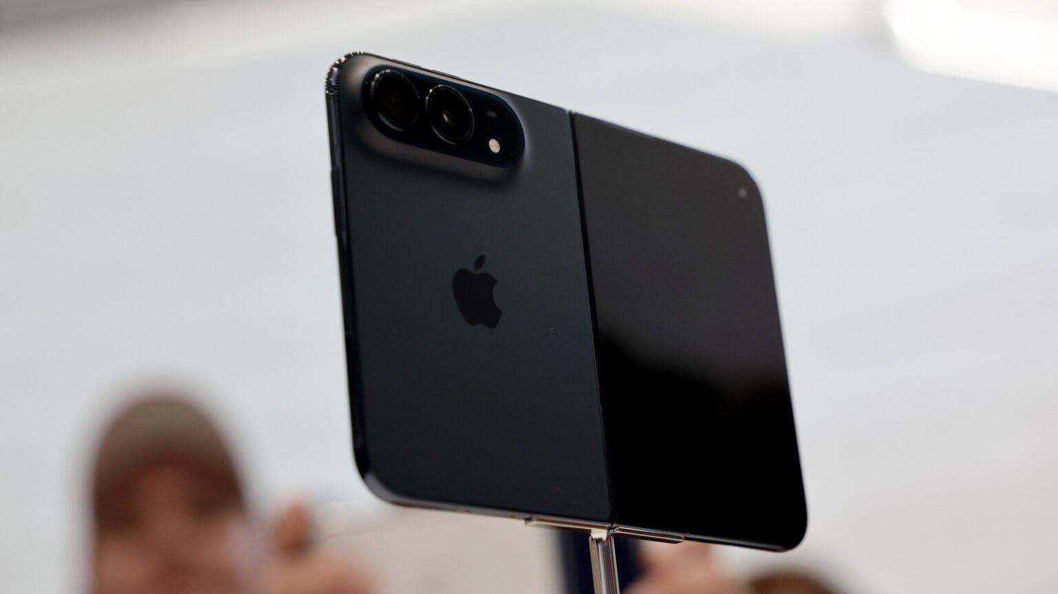Apple iPhone Duo vs. Motorola Razr Ultra: How do these foldables compare?