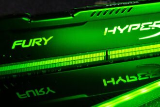 What's the difference between RAM and ROM memory?