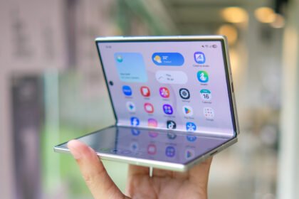 Can you use a screen protector with your foldable phone?