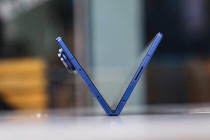 How to take care of your foldable phone's hinge