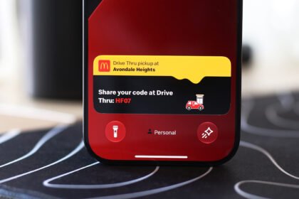How to enable Live Activities on iPhone and CarPlay